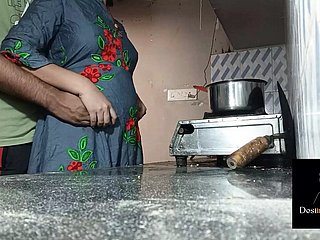 Devar Fuck Lasting Pinky Bhabi in der Küche